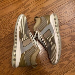 Lebron x John Elliot Icon